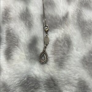 Elegant Silver Teardrop Pendant Necklace